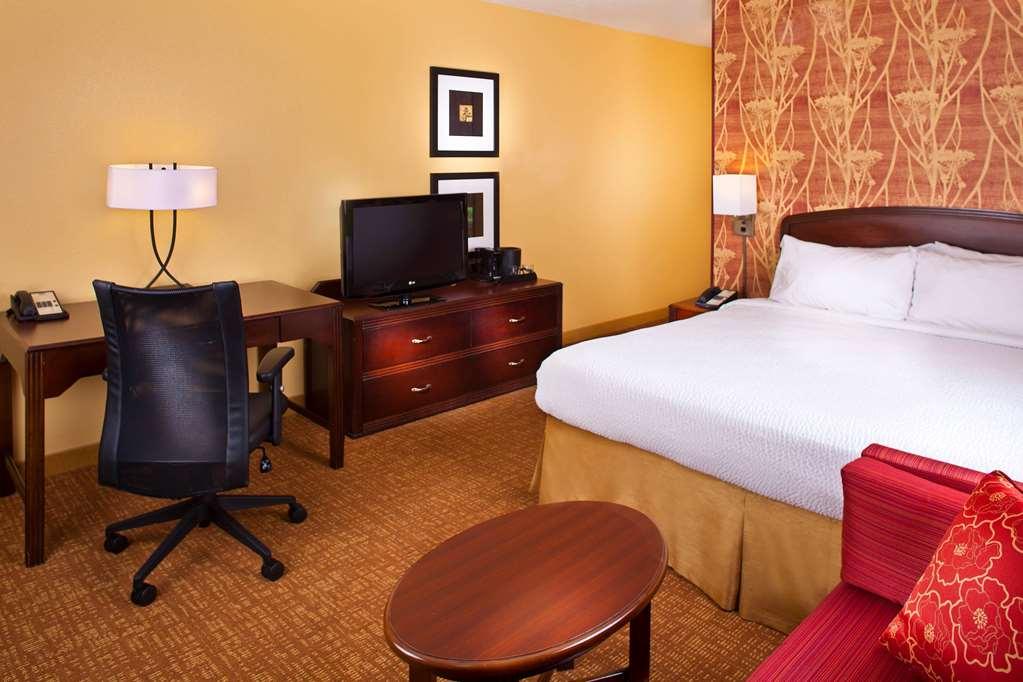 Hotel Spark By Hilton Colonnade 3*
