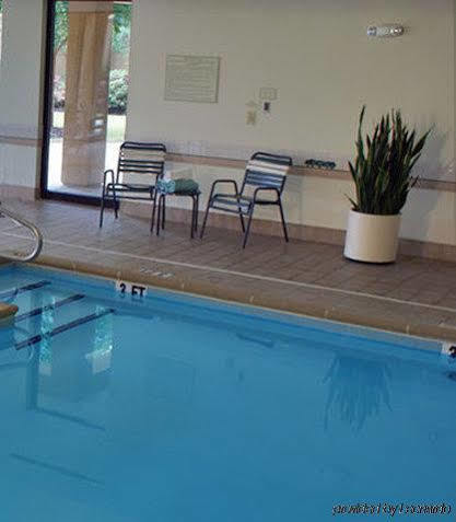 Spark By Hilton Colonnade 3*